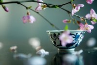 女孩子學(xué)茶藝好還是花藝好？
